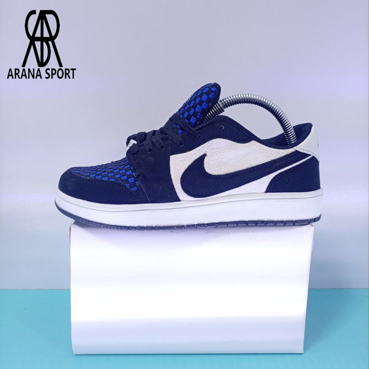 نمای پشت کتونی نایک ترویست کد 188