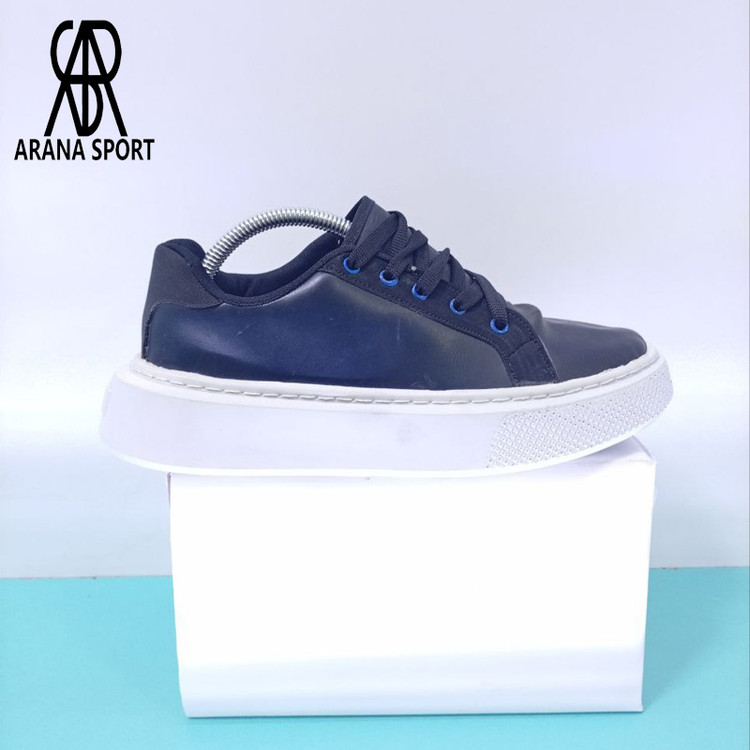 نمای پشت کتونی مکوین زیره نرم کد 191