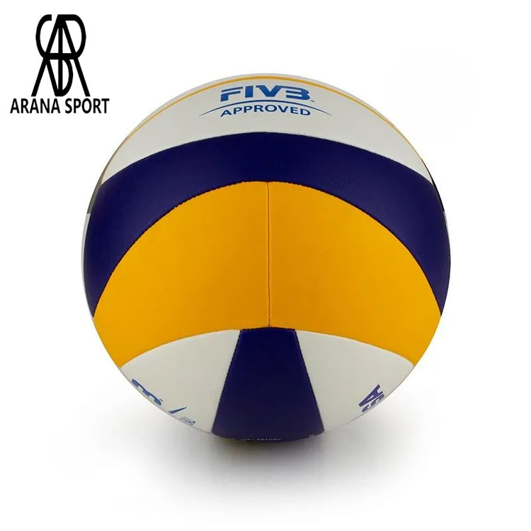 توپ والیبال ساحلی میکاسا در زمین شن و ماسه