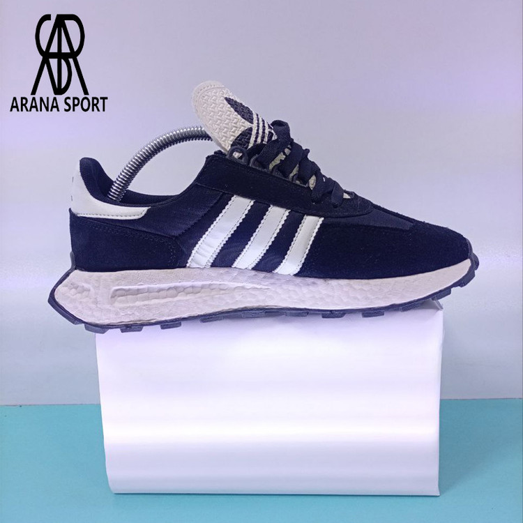 نمای کنار کتونی آدیداس فرمول کد 209