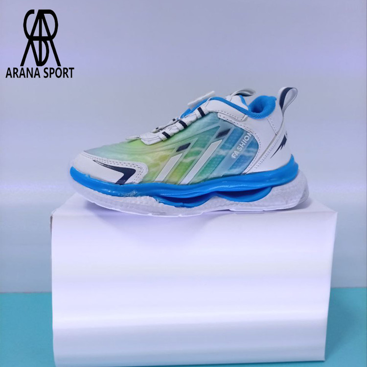 نمای کنار کتونی بچگانه آدیداس کد 214