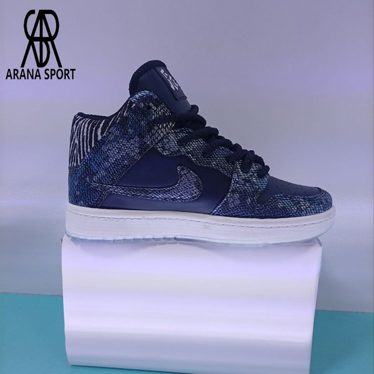 نمای رویه پارچه ای و چرم مصنوعی کتونی نایک