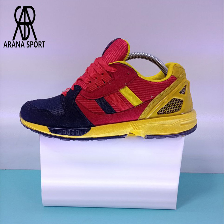 نمای جانبی کتونی آدیداس ZX 8000 سایز بزرگ