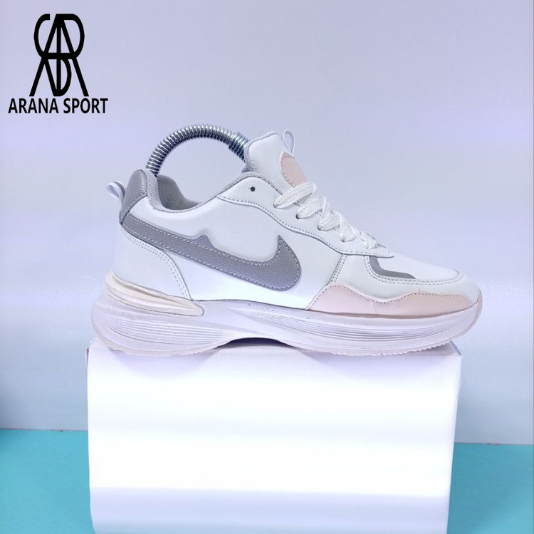 نمای بغل کتونی نایک کف دوخت آرنا اسپورتر