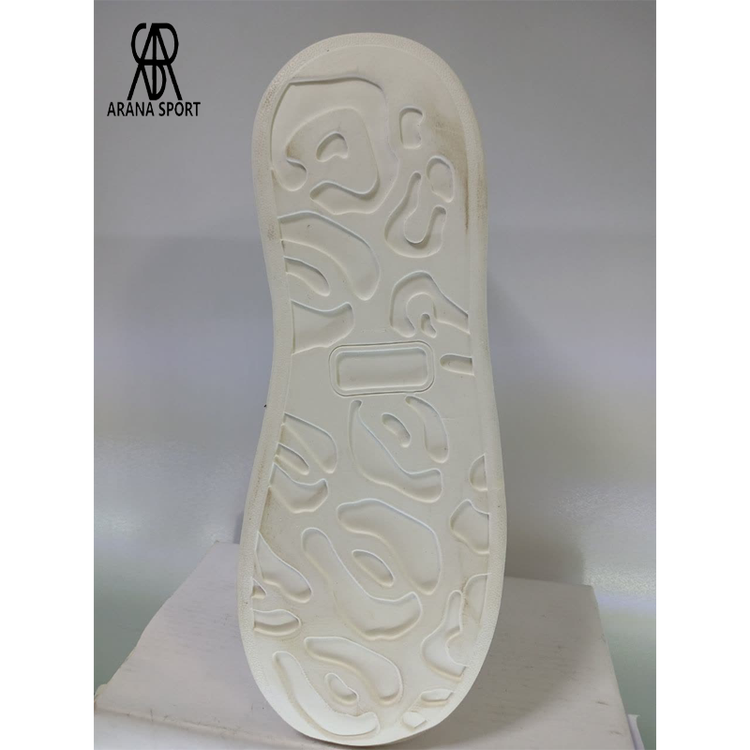 کتانی مک کویین سبک و بادوام