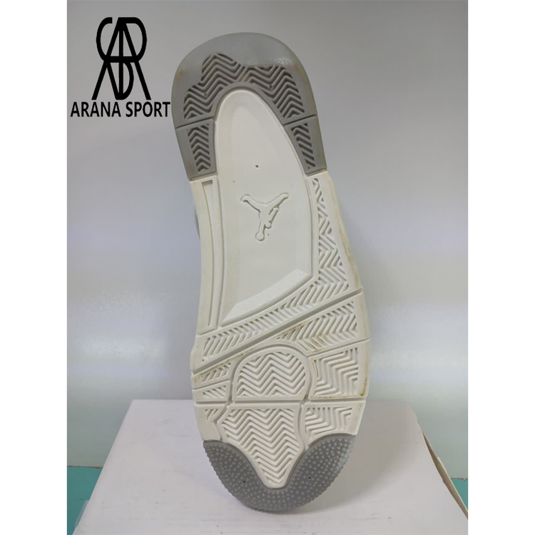 کفش جردن 4 با زیره دوردوزی شده و مناسب استفاده روزمره