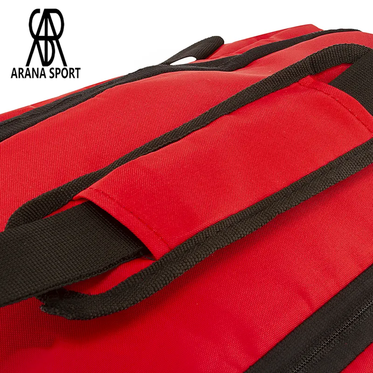 نمای جلو ساک ورزشی نایک با جیب زیپ دار بزرگ – Arena Sporter 07
