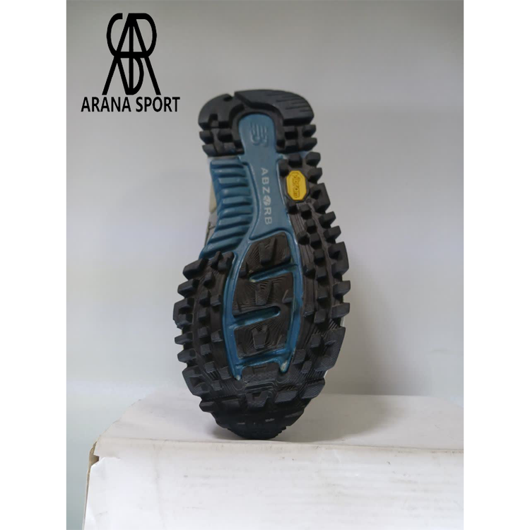 خرید کتونی نیوبالانس بسیار راحت از فروشگاه Arenasporter.ir
