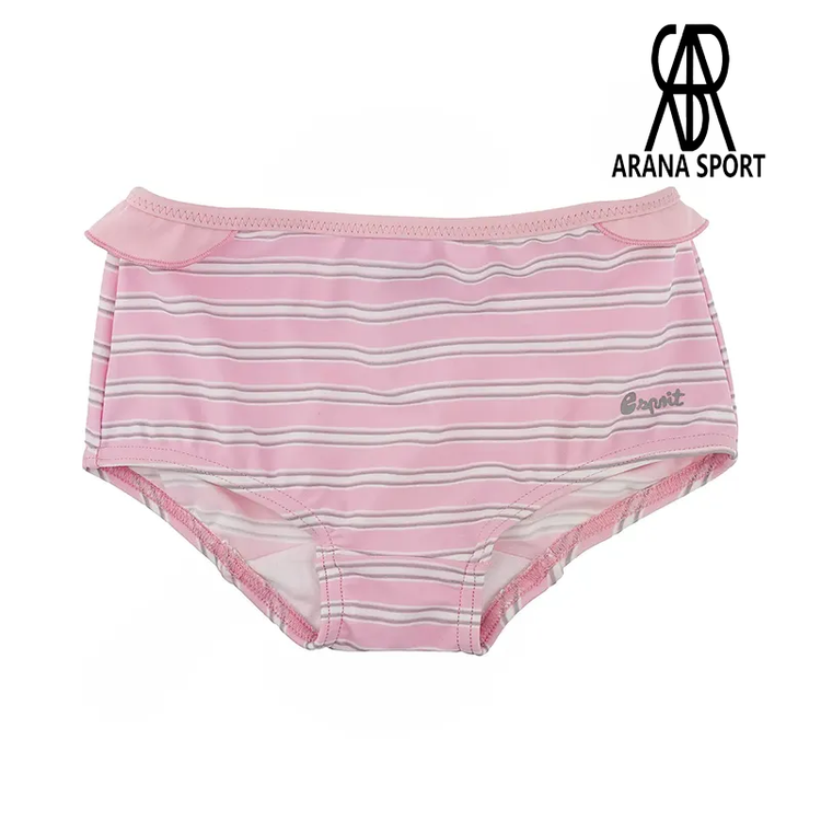 بررسی جزئیات دوخت فلت شورت مایو بچه گانه دخترانه ESPRIT MGH که مانع خارش یا حساسیت پوستی نوزادان شده و حس راحتی بینظیری را در هنگام شنا برای آنها فراهم میکند
