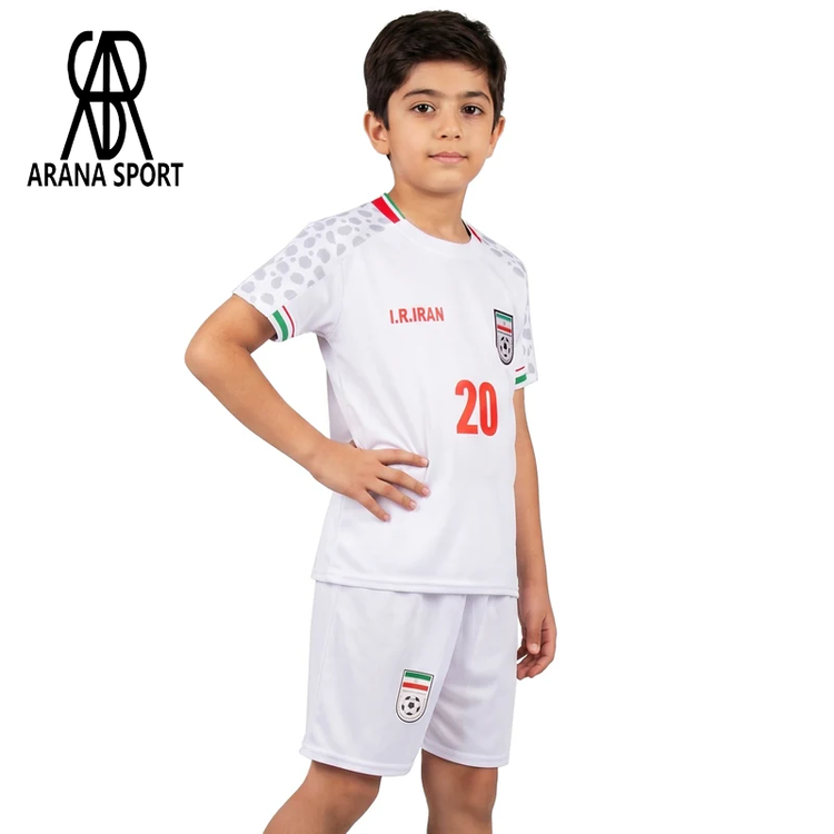 ست پیراهن شورت بچه گانه اول تیم ملی ایران جام جهانی سردار آزمون با طرح یوزپلنگ و شماره ۲۰ سفید-1