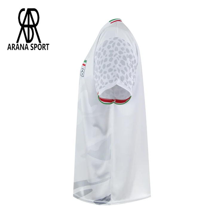 ست پیراهن شورت اول تیم ملی ایران جام جهانی بدون اسم و شماره با رنگ زرد کلاسیک، طراحی یقه هفت اسپرت و لوگوی تیم ملی روی سینه، محصول آرنا اسپورتر-4
